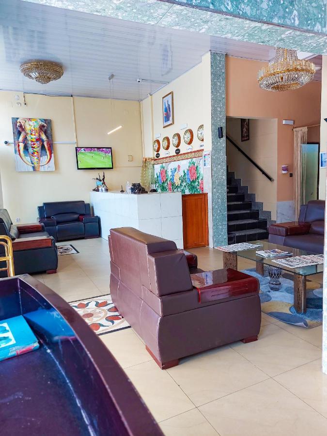 Hotel Relax Kinszasa Zewnętrze zdjęcie