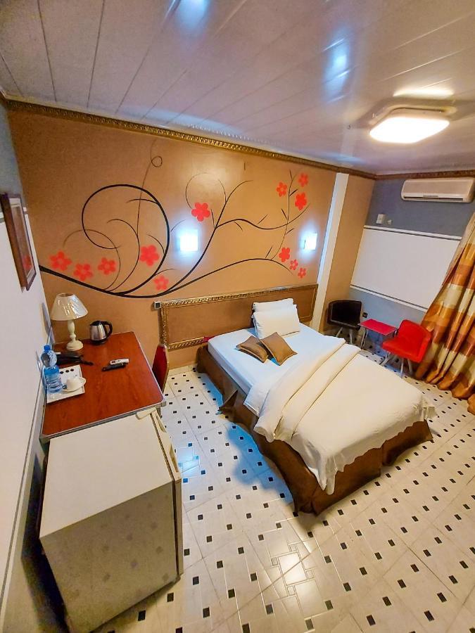 Hotel Relax Kinszasa Zewnętrze zdjęcie