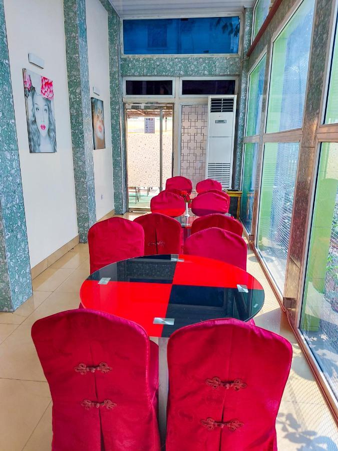 Hotel Relax Kinszasa Zewnętrze zdjęcie