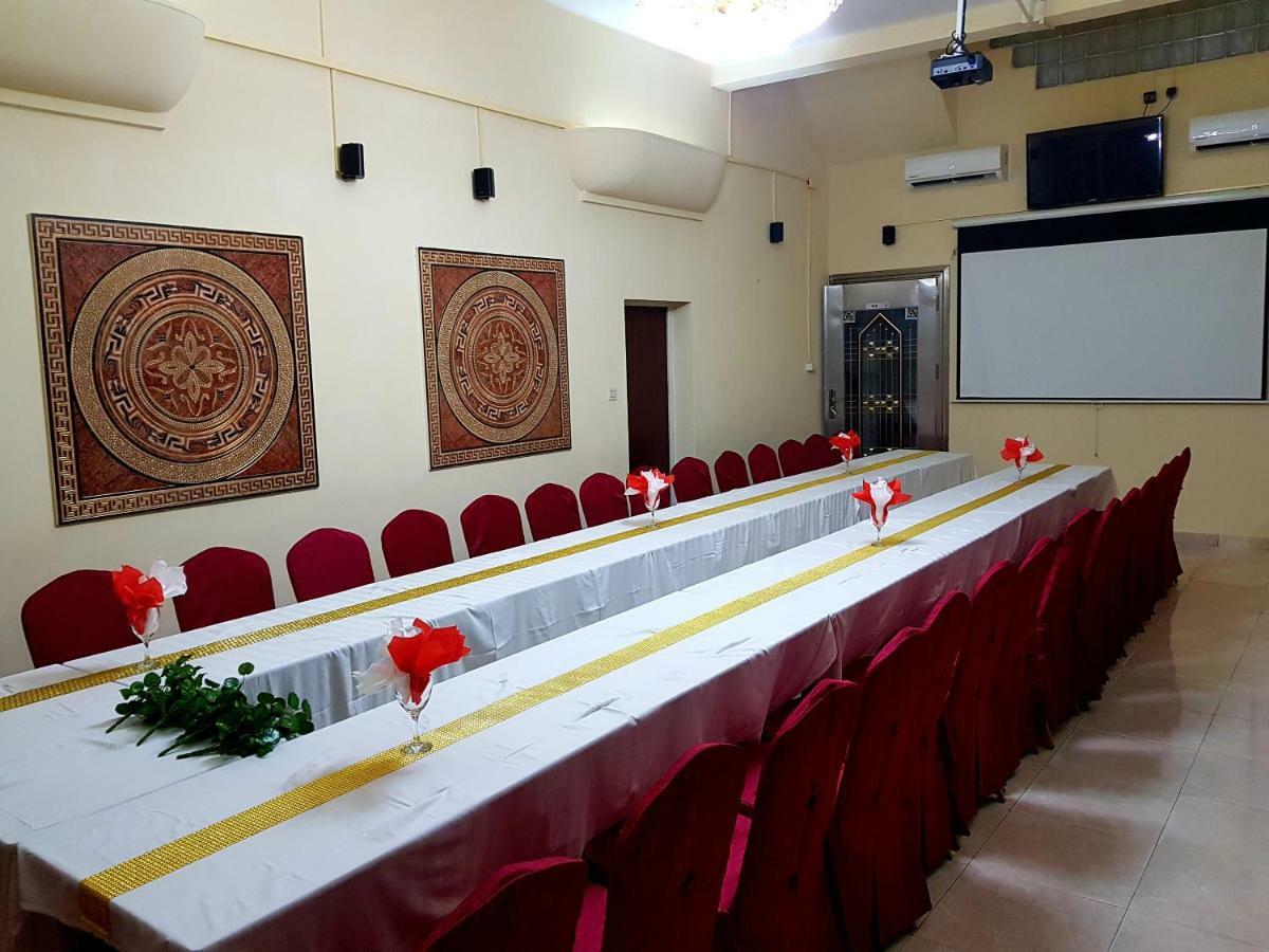 Hotel Relax Kinszasa Zewnętrze zdjęcie